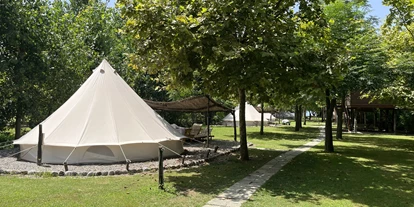 Reisemobilstellplatz - Duschen - Bar - Lake Shkodra Resort