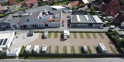 Motorhome parking space - WLAN: am ganzen Platz vorhanden - Drangstedt - Wohnmobilhafen am Schaufenster