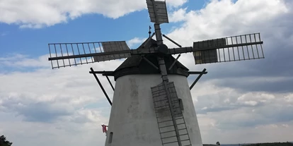 Reisemobilstellplatz - Stromanschluss - Eggendorf im Thale - ca. in 5 km Entfernung ist die  Weinstadt Retz mit der gekannten "Windmühle" - Idyllisches Plätzchen im Weinviertel