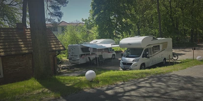 Posto auto camper - Badestrand - Garz (Vorpommern-Rügen) - Stellplatz 5 + 6 - Strandhotel Lindequist