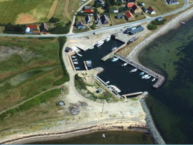 Wohnmobilstellplatz - http://www.venohavn.dk - Stellplatz am Veno Hafen