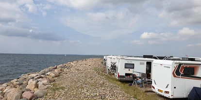 Posto auto camper - Umgebungsschwerpunkt: Strand - Spøttrup - Stellplatz an der Handbjerg Marina