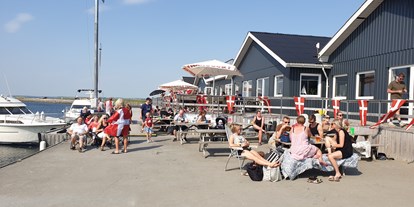 Motorhome parking space - Restaurant - Denmark - Stellplatz an der Handbjerg Marina