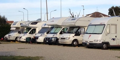 Plaza de aparcamiento para autocaravanas - Pietra Ligure - La Sosta