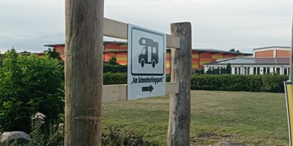 Motorhome parking space - Hunde erlaubt: Hunde erlaubt - Grube - Wohnmobilplatz am Schmetterlingspark Fehmarn