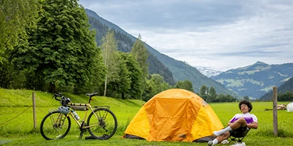Place de parking pour camping-car - Radweg - Mülenen - Camping Vermeille
