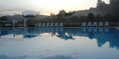 Reisemobilstellplatz - Umgebungsschwerpunkt: Berg - Lingenau - Unser großzügiger Swimming Pool der auch von Wohnmobilisten genutzt werden darf .
Mit Massagedüsen und Schwallbrausen. - Romantik Stellplatz