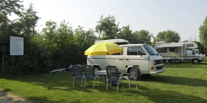 Parkeerplaats voor camper - öffentliche Verkehrsmittel - Insel Fehmarn - Camping Südstrand WoMo-Wiese