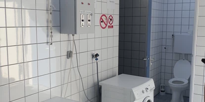 Reisemobilstellplatz - Entsorgung Toilettenkassette - Spanbroek - Sanitairanlage mit wasmachine und trockner - Camping de Gouw