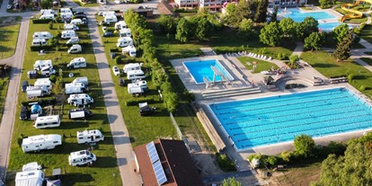 Motorhome parking space - Swimmingpool - Bavaria - Campingpark - Campingpark Nabburg GmbH