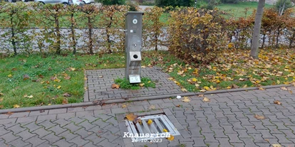 Parkeerplaats voor camper - Art des Stellplatz: bei Freibad - Sachsen-Anhalt Süd - Wohnmobil-Stellplatz „An der Kyffhäuser-Therme“