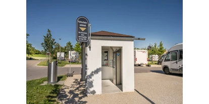 Parkeerplaats voor camper - öffentliche Verkehrsmittel - Krauchenwies - Reisemobilhafen in Überlingen