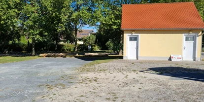 Parkeerplaats voor camper - Schlüsselfeld - Gemeinde Diespeck (Festplatz)