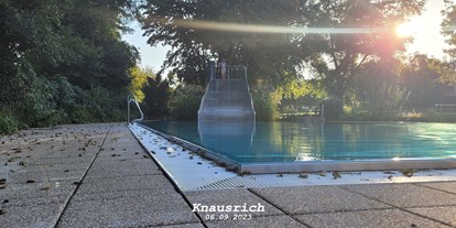 Reisemobilstellplatz - Stromanschluss - Stühlingen - Schwimmbad Jestetten mit Campingplatz