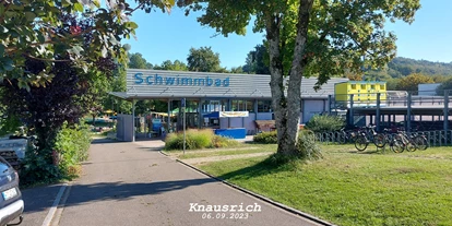 Reisemobilstellplatz - Art des Stellplatz: im Campingplatz - Oberwil (Dägerlen) - Schwimmbad Jestetten mit Campingplatz