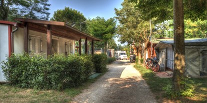 Motorhome parking space - Duschen - Italy - Camping Panorama Pesaro