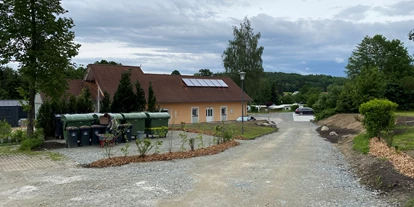 Reisemobilstellplatz - Badestrand - Wunsiedel - Einfahrt - NaturCamp Steinwald