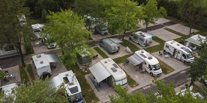 Motorhome parking space - Radweg - Savinjska - View from above on pitches Standard - Campingplatz Natura – Terme Olimia*****