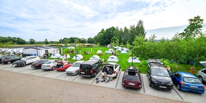 Plaza de aparcamiento para autocaravanas - Art des Stellplatz: ausgewiesener Parkplatz - Osiek - KempingZator