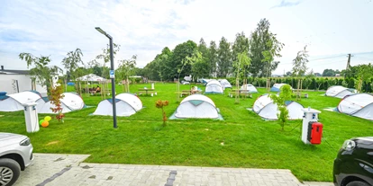 Parkeerplaats voor camper - Stromanschluss - Osiek - KempingZator
