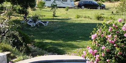 Posto auto camper - WLAN: am ganzen Platz vorhanden - Évora - Parque de Campismo Rural Lapa dos Gaivões