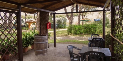 Parkeerplaats voor camper - Toscane - Aufenthaltsbereich - La Pampa Parking Area & Camp