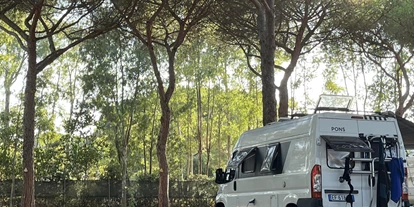 Posto auto camper - WLAN: nur um die Rezeption vorhanden - Italia - Stellplatz - La Pampa Parking Area & Camp