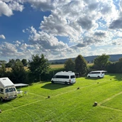 Espacio de estacionamiento para vehículos recreativos - Ansicht Stellplatz - Camper Garden