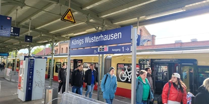 Reisemobilstellplatz - Wohnwagen erlaubt - Königs Wusterhausen - S- u. Regionalbahnhof in 3 Gehminuten - mein-Wohnmobilstellplatz am S-Bahnhof Königs Wusterhausen