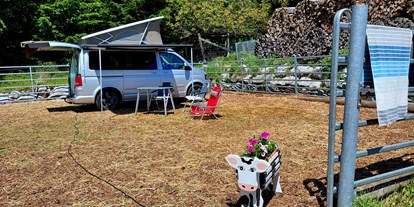 Reisemobilstellplatz - Delley - Camping Stellplatz auf dem Bauerhof