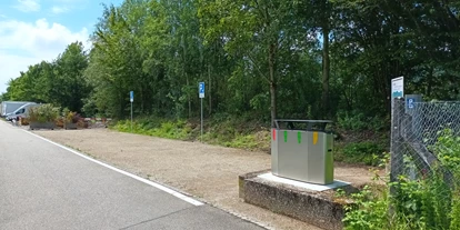 Posto auto camper - Radweg - Schwörstadt - Gesamtübersicht der drei Plätze - Sportstrasse Olten