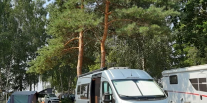 Place de parking pour camping-car - Vorpommern - Stellplatz am Naturcamping Hafen-Stagnieß