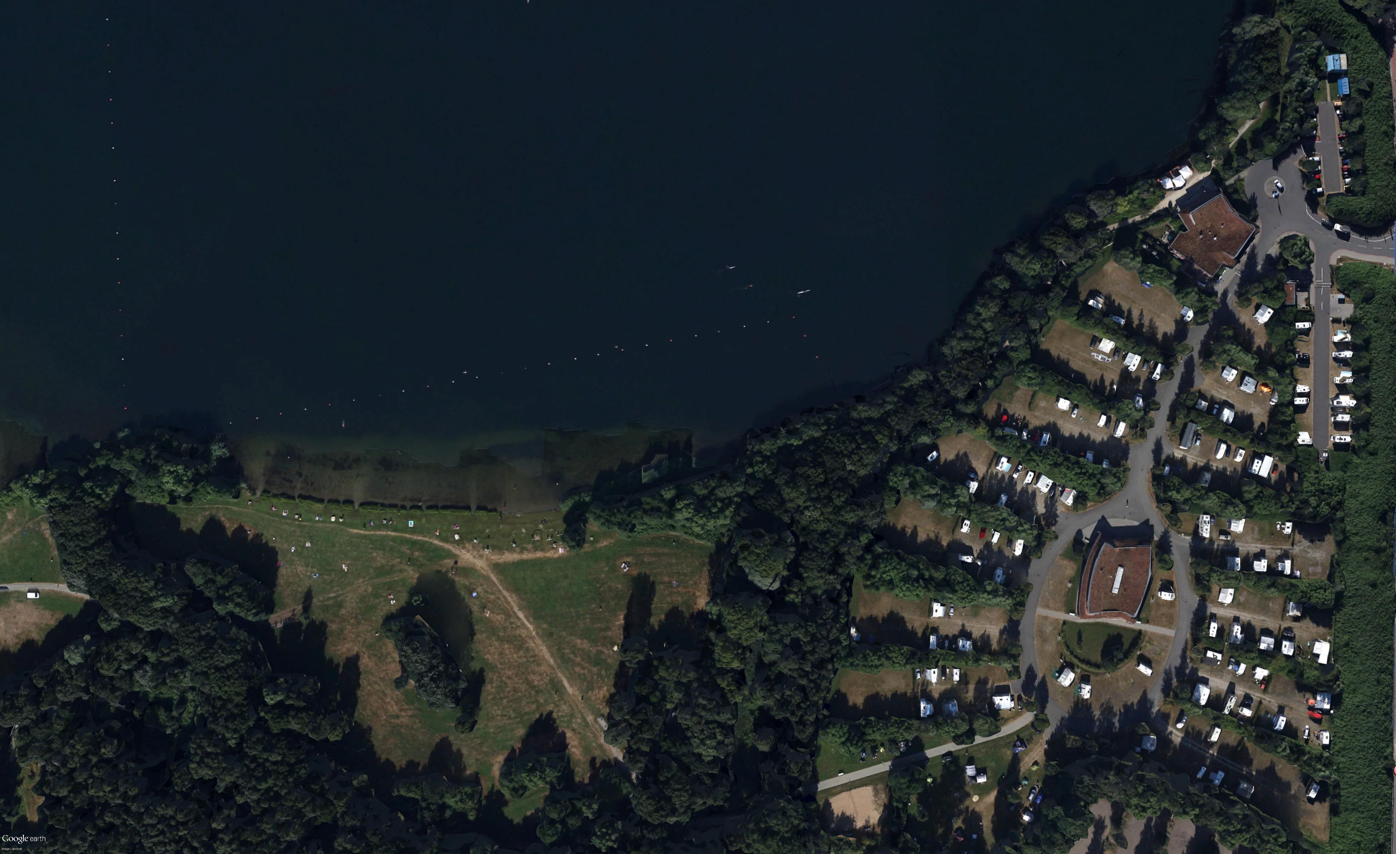 Wohnmobilstellplatz - © Google Earth und Landsat - HanseCamping Bremen