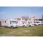 Place de stationnement pour camping-car - Quelle: http://www.garagedelleisole.it - Garage delle Isole
