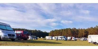 Reisemobilstellplatz - Wohnwagen erlaubt - Blumenow - Stellplätze - Camping Am Kluger See