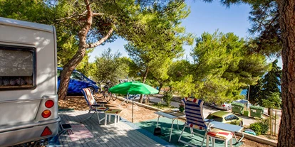 Plaza de aparcamiento para autocaravanas - Umgebungsschwerpunkt: Strand - Adria - Campingplatz Amadria Park Trogir****