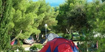 Place de parking pour camping-car - WLAN: am ganzen Platz vorhanden - Adria - Campingplatz Amadria Park Trogir****