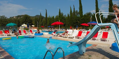 Posto auto camper - Swimmingpool - Liguria - Camping C’Era una Volta****