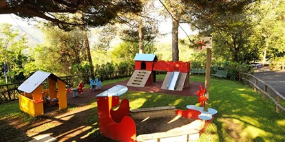 Parkeerplaats voor camper - Spielplatz - Ligurië - Camping C’Era una Volta****