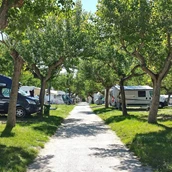 Espacio de estacionamiento para vehículos recreativos - Camping Adria Riccione - Camping Adria Riccione