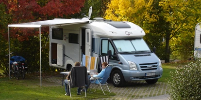 Place de parking pour camping-car - Wohnwagen erlaubt - Großheubach - Befestigte Stellplätze - Stellplatz Main-Spessart-Park