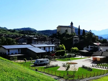 Plaza de aparcamiento para autocaravanas - Frischwasserversorgung - Alpen - Agricampeggio Da Bery - Agricampeggio Da Bery