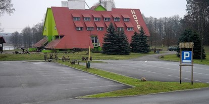 Motorhome parking space - Stromanschluss - Poland - www.parkinnresort.pl - Park Inn Resort