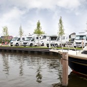RV parking space - Camperplaats Leeuwarden am wasser - Camperplaats Leeuwarden 