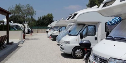 Parkeerplaats voor camper - Stromanschluss - Puglia - Area Sosta Camper La Salina