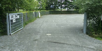 Motorhome parking space - Duschen - Ückeritz - Zufahrt - Caravan-Anklam