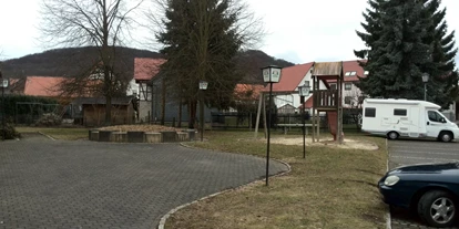 Parkeerplaats voor camper - Restaurant - Elbingerode (Landkreis Göttingen) - Wohnmobilstellplatz Hauroeden