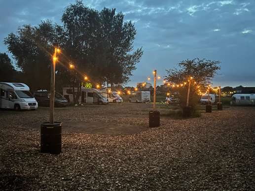 Wohnmobilstellplatz - UrbanCamperSpot Amsterdam & Haarlem. Op Citytrip met je camper naar Amsterdam - Haarlem of Zandvoort aan Zee - UrbanCamperSpot Amsterdam & Haarlem