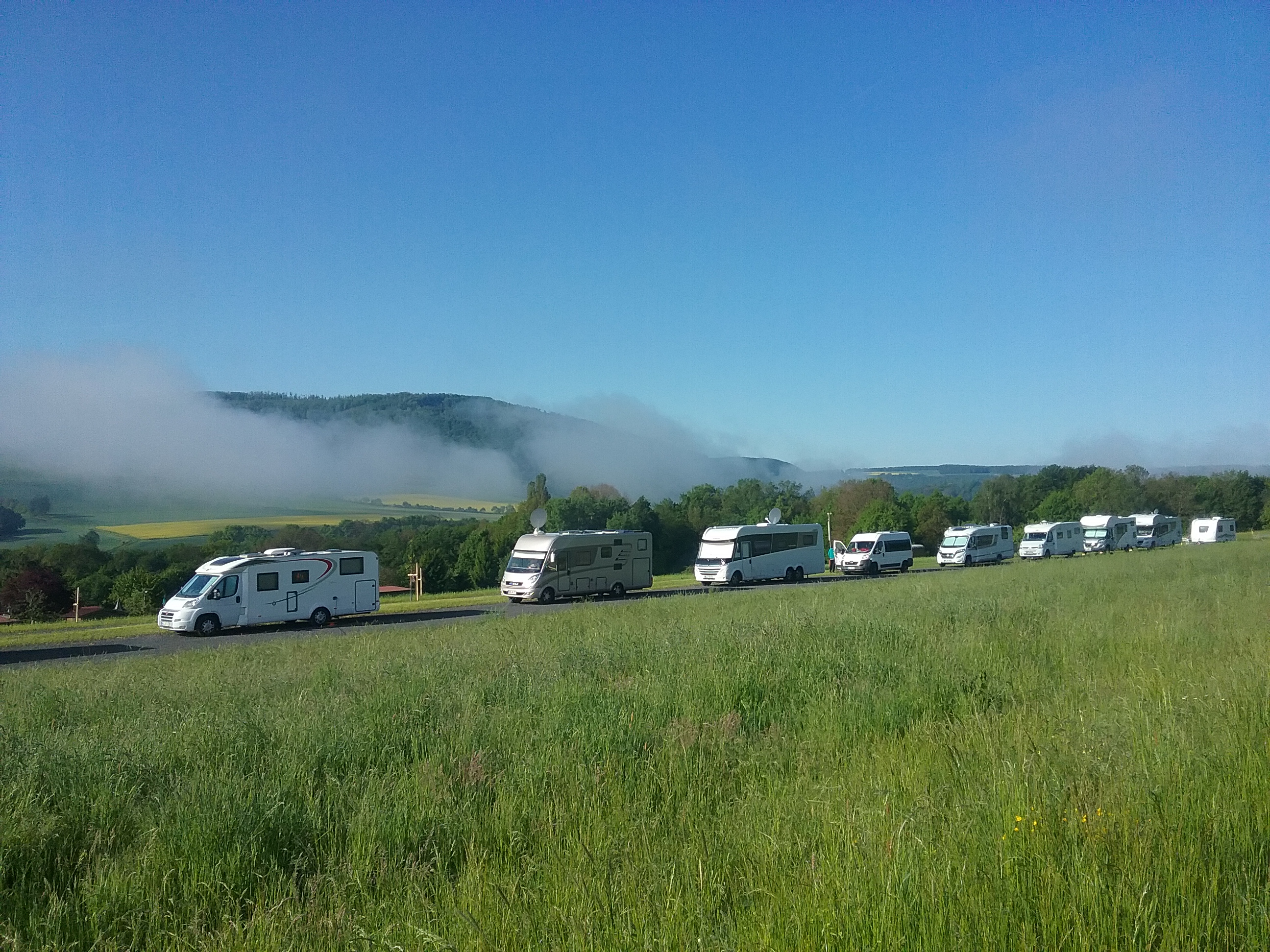 Wohnmobilstellplatz - Nebel über Saaletal  - Forellenhof