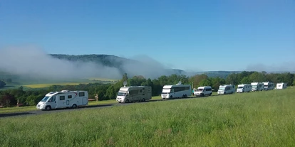 Reisemobilstellplatz - Umgebungsschwerpunkt: am Land - Bayern - Nebel über Saaletal  - Forellenhof 